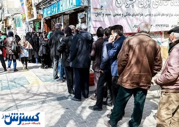 صف های طولانی مرغ همچنان پابرجا هستند