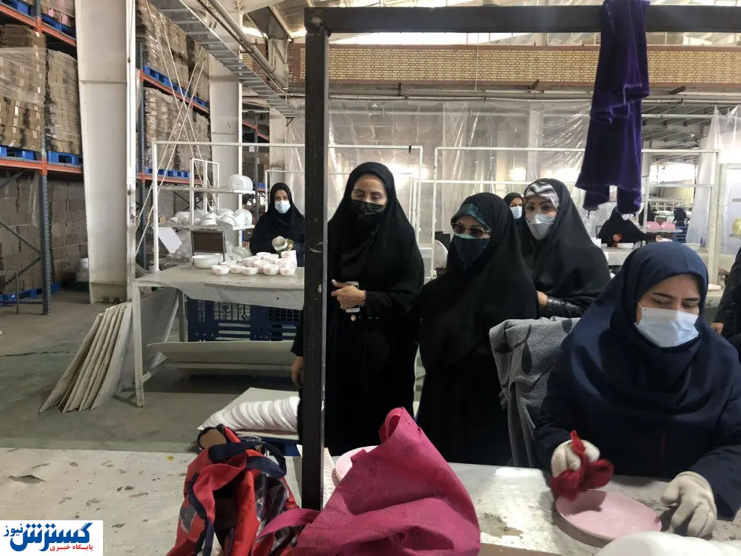 بازدید معاون رئیس جمهور از واحد های تولیدی شهرک صنعتی شمس آباد