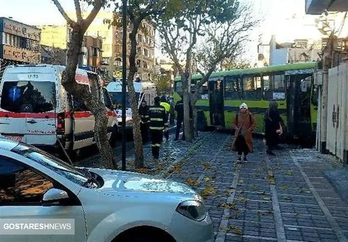 برخورد اتوبوس با ساختمانی در خیابان جمهوری | ۷ مصدوم راهی بیمارستان شدند