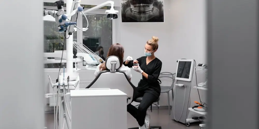 بررسی خدمات کلینیک‌ های دندانپزشکی مدرن