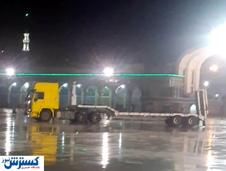 حمله عجیب یک تریلی به مسجد جمکران + عکس