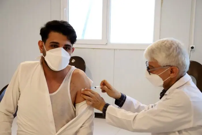 انجام واکسیناسیون در منطقه ویژه اقتصادی لامرد