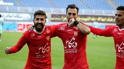 استقلال و پرسپولیس به دنبال بازیکن ۱۰ میلیاردی!