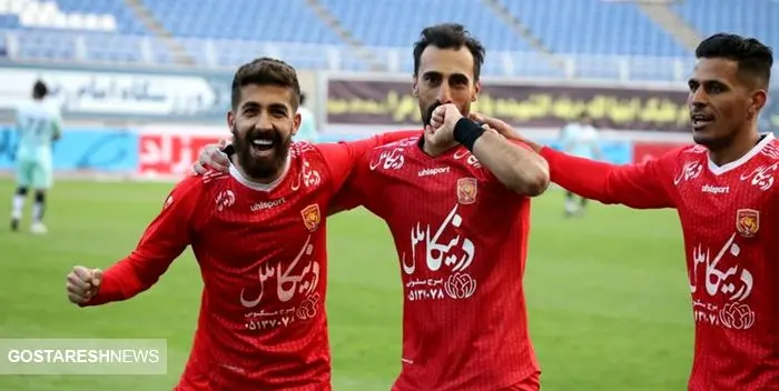 استقلال و پرسپولیس به دنبال بازیکن ۱۰ میلیاردی!