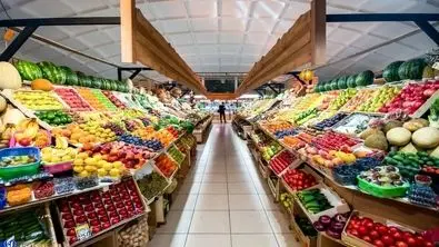 گرانی قیمت میوه گردن کارگران افتاد