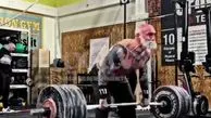 بلند کردن وزنه ۳۰۰ کیلویی توسط پیرمرد ۷۰ ساله! + فیلم
