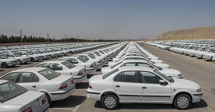 شتاب پُر گاز قیمت خودرو در ایران+فیلم