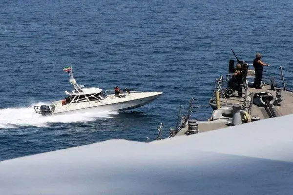 ادعای امریکا درباره شلیک ۳۰ تیر هشدار به قایق های تندروی سپاه