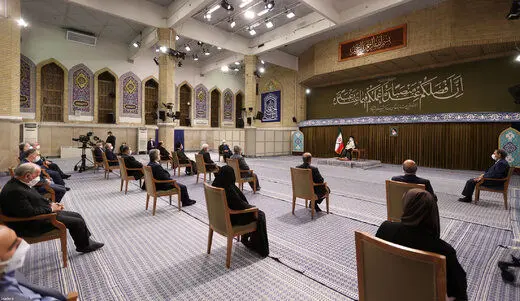 آخرین دیدار روحانی و تیم دولت با رهبر انقلاب+عکس