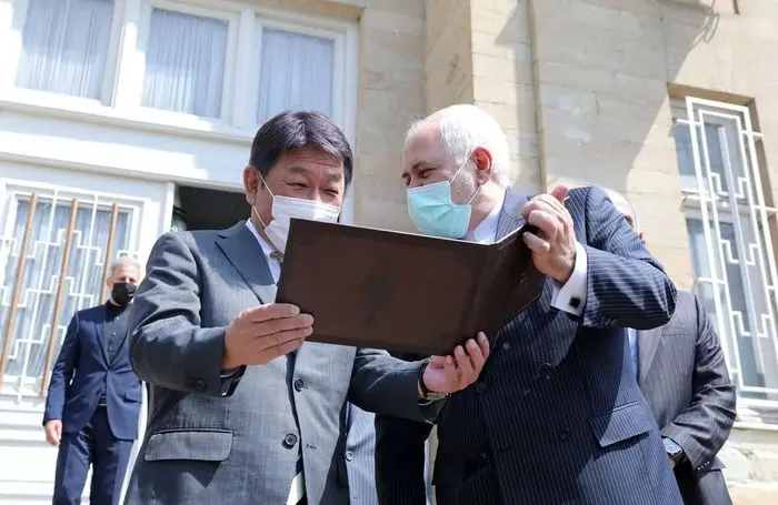 توییت ظریف درباره دیدار با وزیر خارجه ژاپن