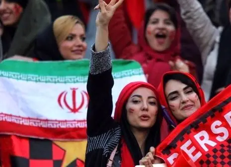 آزادی از میزبانی پیکان - پرسپولیس کنار کشید!