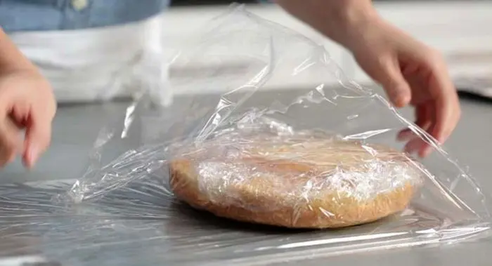 هشدار/ قرار دادن نان داغ در این کیسه ها خطرناک است!