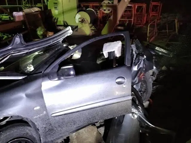 تصادف مرگبار خودرو ٢٠۶ در بزرگراه آزادگان