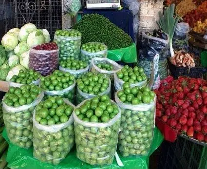 قیمت انواع میوه + گوجه سبز ۸۵ هزار تومان