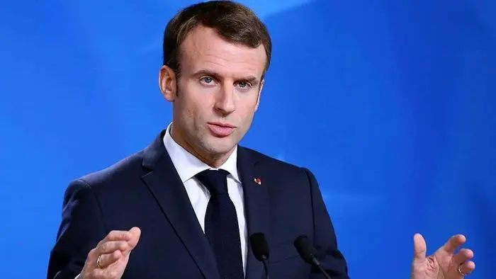 چرا رئیس جمهور فرانسه شماره خود را عوض کرد؟