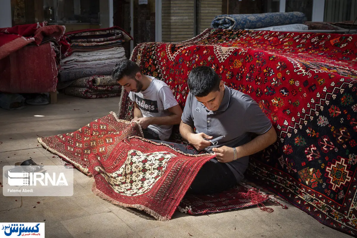 تصاویر/ رفوگری در بازار فرش تهران