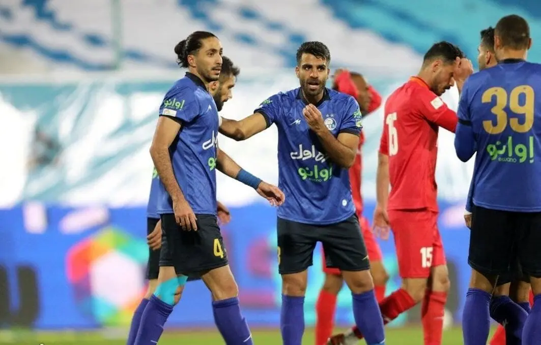 بمب جذاب استقلال در آستانه انفجار