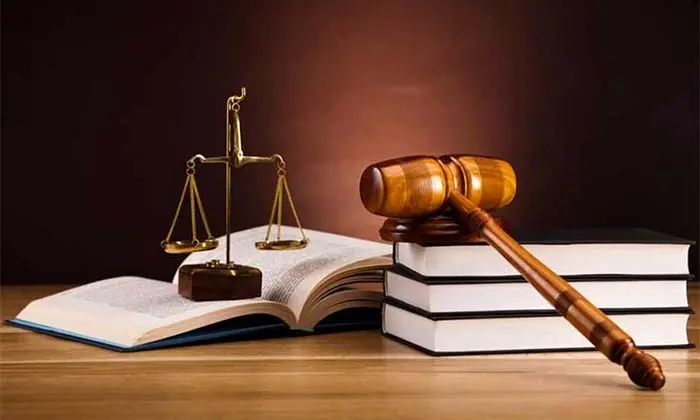 چطور وکیل خوب بگیریم + نرخ قانونی حق الوکاله