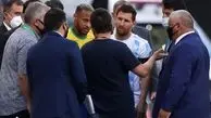 جنجال بزرگ در بازی برزیل و آرژانتین / پلیس به روی بازیکنان هفت‌تیر کشید!