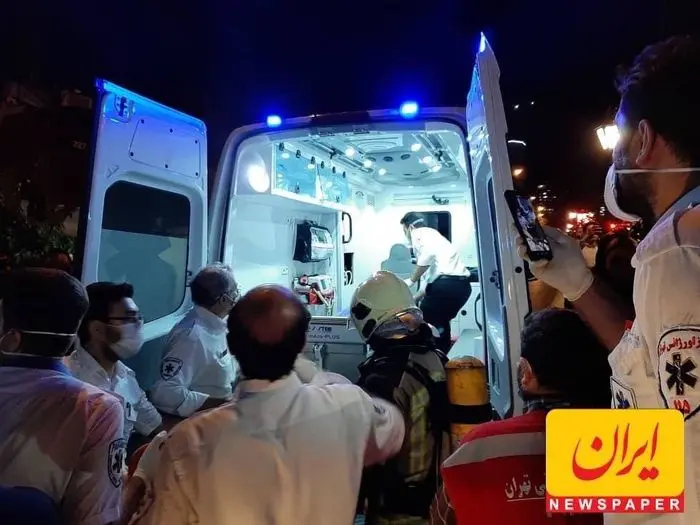 نجات ۱۵ نفر از کادر درمانی در انفجار شمال تهران+فیلم