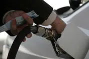 رانندگان فوراً بخوانند ؛ ممنوعیت تازه در پمپ بنزین‌ها