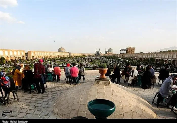 کانون کرونا در نقش جهان اصفهان+تصاویر