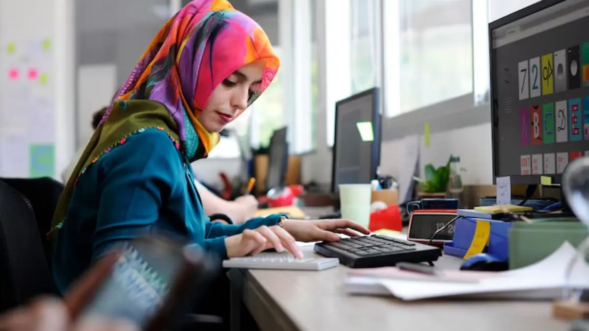 بهترین شغل‌ ها در دبی برای ایرانیان چیست؟ (16 شغل برتر)