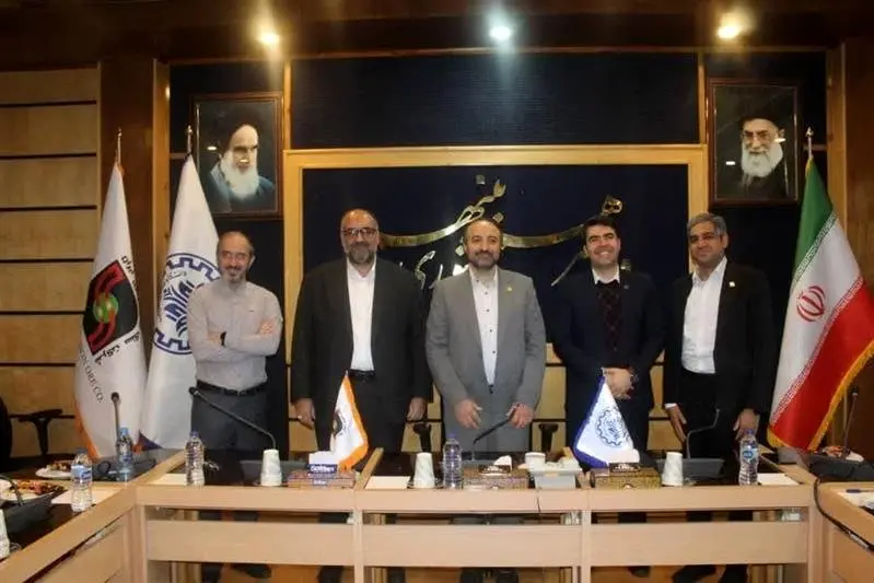 همکاری سنگ‌ آهن مرکزی ایران با دانشگاه صنعتی شریف در میدان تحقیق و توسعه