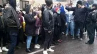 تجمع اعتراضی هواداران مقابل باشگاه استقلال
