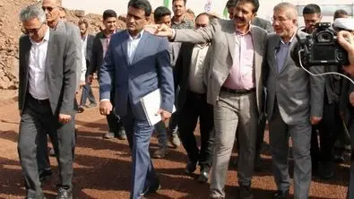 دکتر منظور، رئیس سازمان برنامه و بودجه کشور: این کارخانه به تنوع‌بخشی  فرآورده‌های معدنی کمک می‌کند