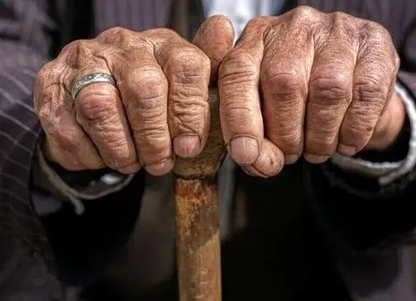 اعتراض تلخ نماینده ملت؛ دهک‌های پایین نان شب ندارند