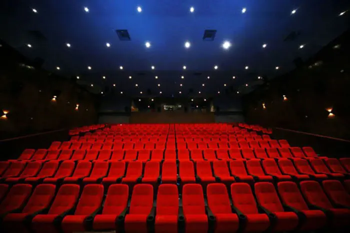 به ازای هر  ۱۰۹ هزار ایرانی یک سالن سینما وجود دارد