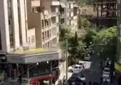 راهپیمایی طرفداران استقلال در مقابل مجلس + فیلم