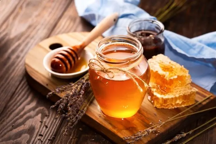 عسل های تقلبی را بشناسید / قیمت عسل طبیعی